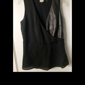 Black ecru sleeveless blouse size S